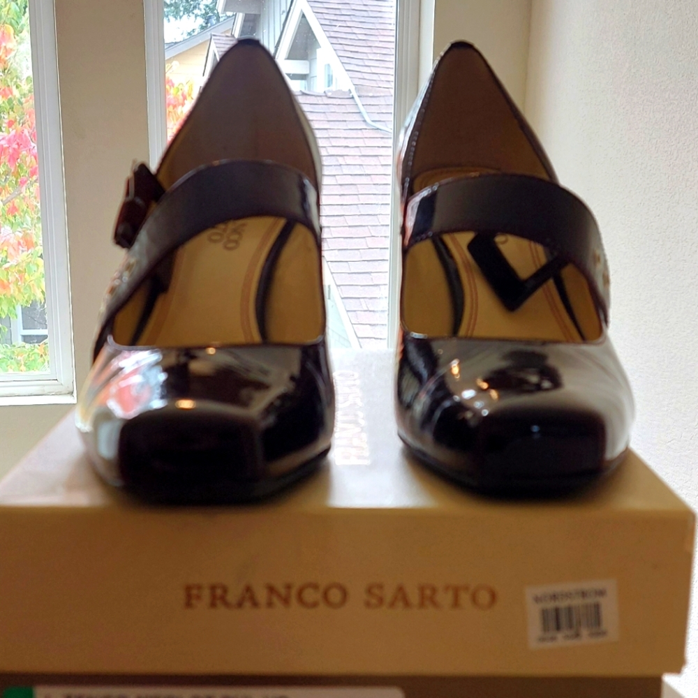 Franco Sarto Merlot pump w/ strap & buckle. Heel is 3.5 inches.